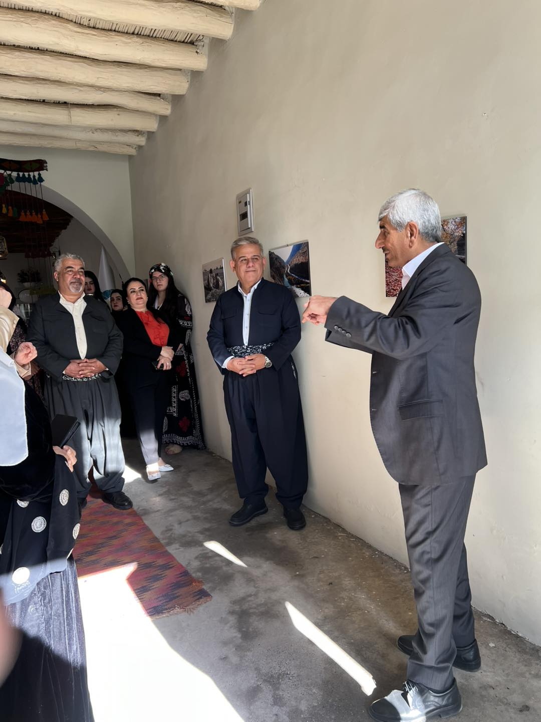 سروشت لە ئامێزی شوێنەواردا